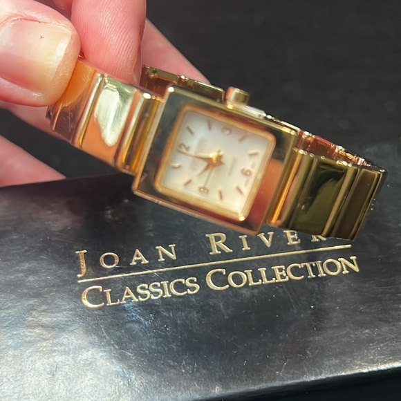 Vintage Joan Rivers Classics Collection Gold MOP Clamp Cuff Bracelet Watch - Picture 6 of 17